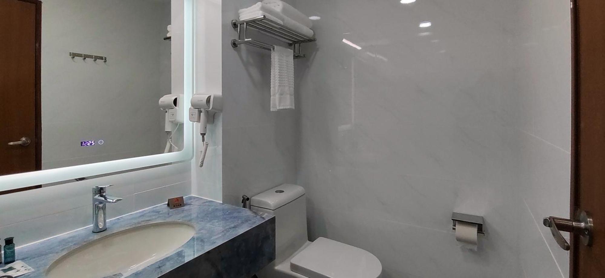 Hotel Kapalai Семпорна Екстериор снимка