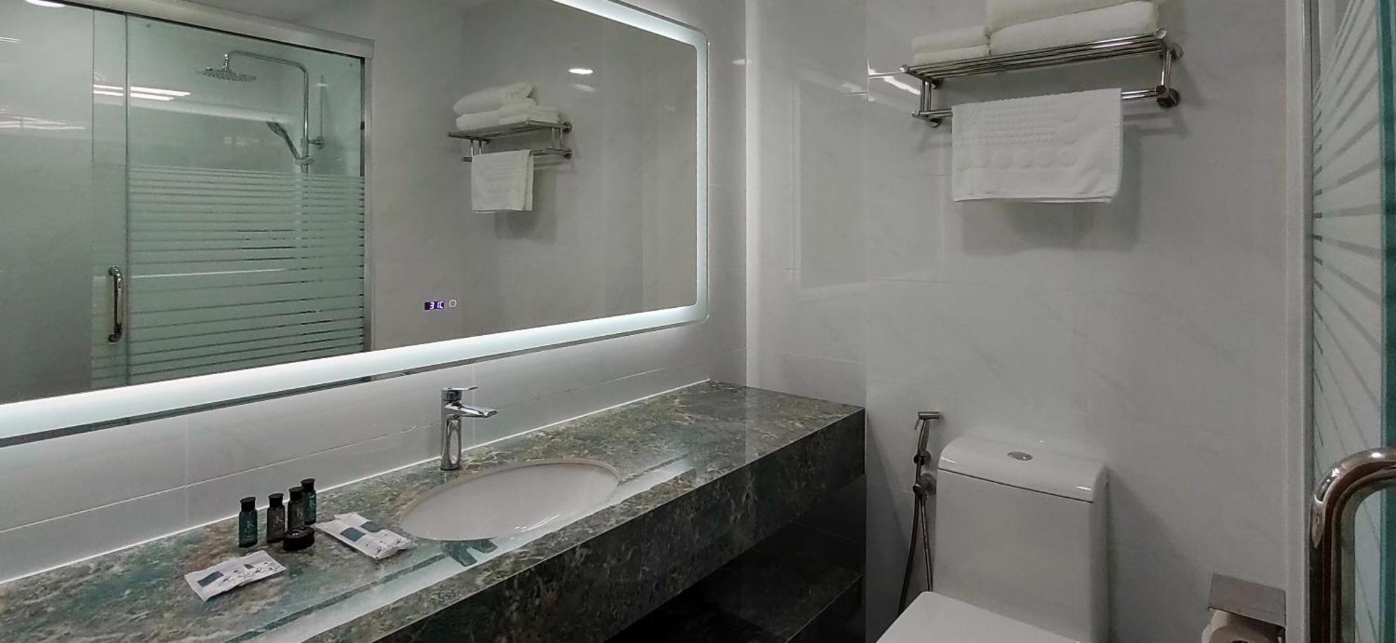 Hotel Kapalai Семпорна Екстериор снимка