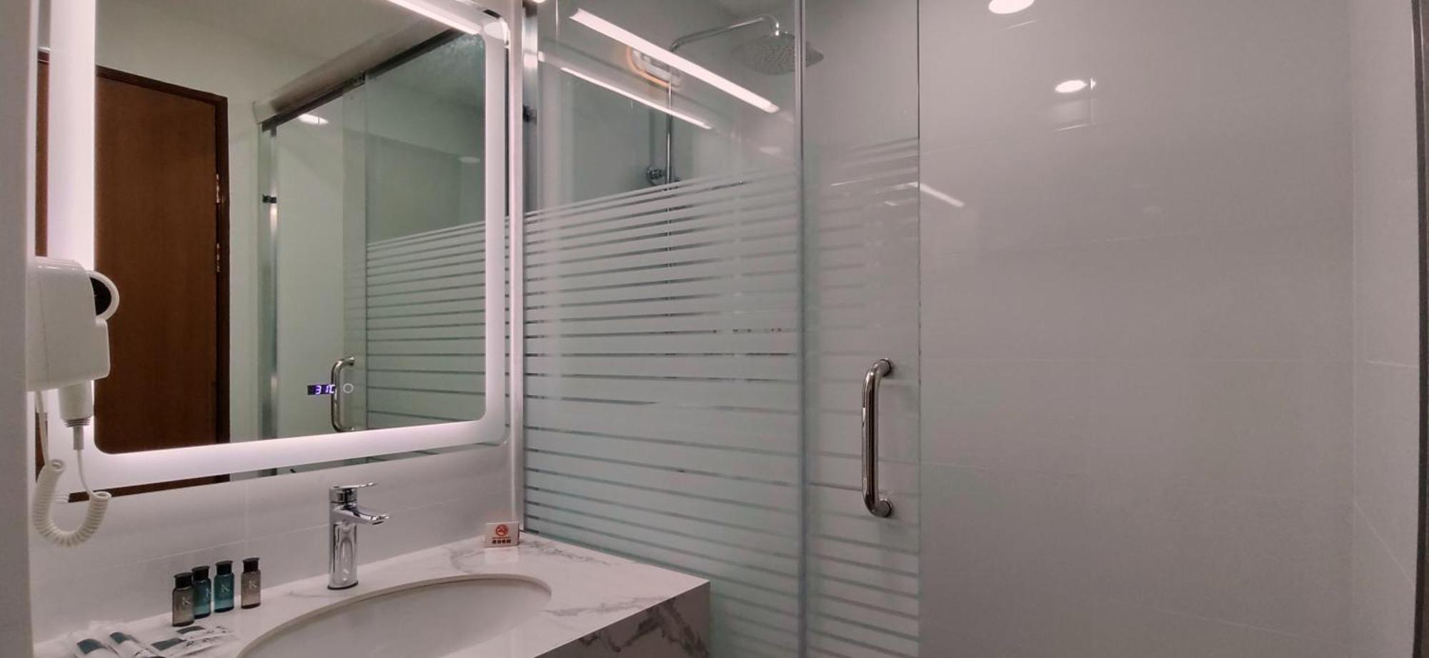 Hotel Kapalai Семпорна Екстериор снимка